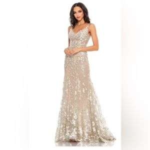 Mac Duggal FLORAL EMBROIDERED CORSET BODICE GOWN nude 0